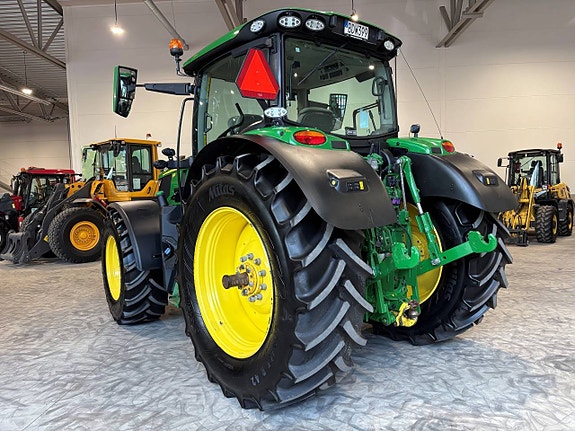 John Deere 6R185 / frontlyft / Räntekampanj! 8 of 11