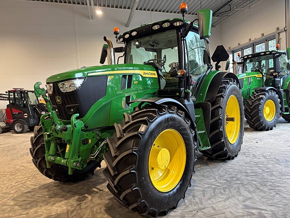John Deere 6R185 / frontlyft / Räntekampanj! 2 of 11