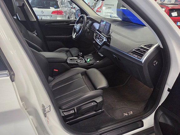 BMW X3 13 of 26