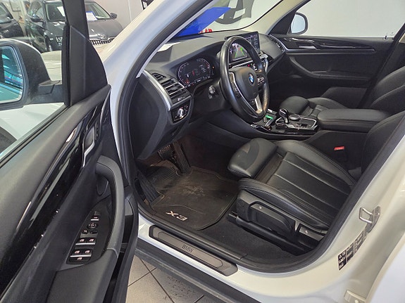 BMW X3 3 of 26