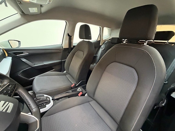 Seat Arona 7 of 12