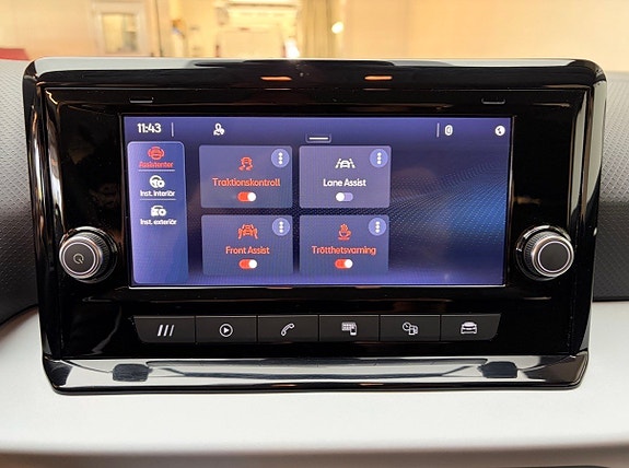Seat Arona 11 of 12
