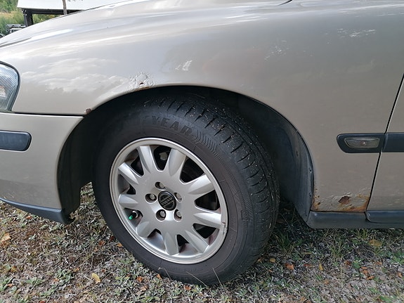 Volvo V70 10 of 23