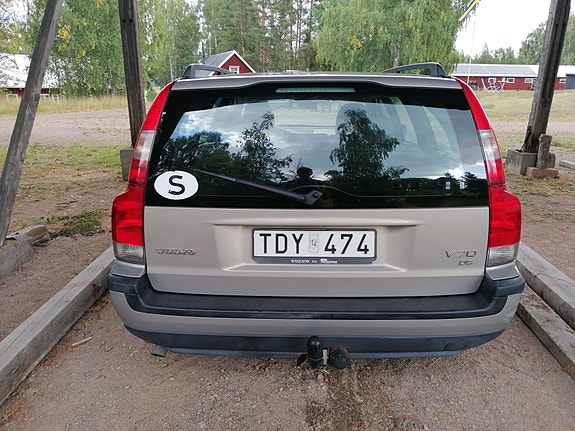 Volvo V70 4 of 23