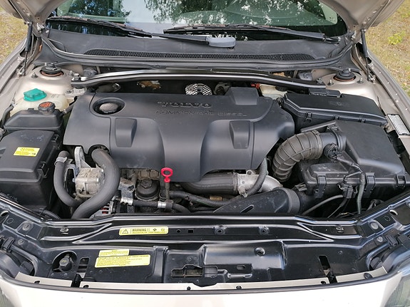 Volvo V70 9 of 23