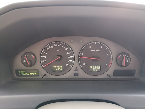 Volvo V70 5 of 23
