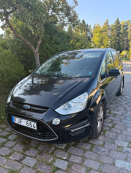 Ford S-MAX 2 of 13