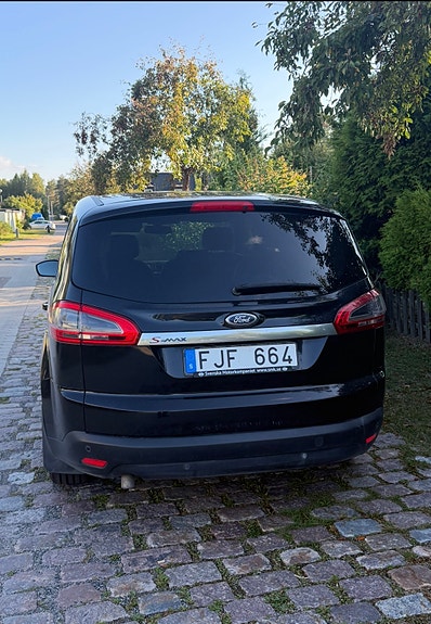 Ford S-MAX 3 of 13