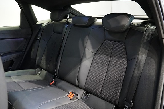 Audi Q4 e-tron 11 of 28