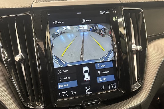 Volvo XC60 17 of 21