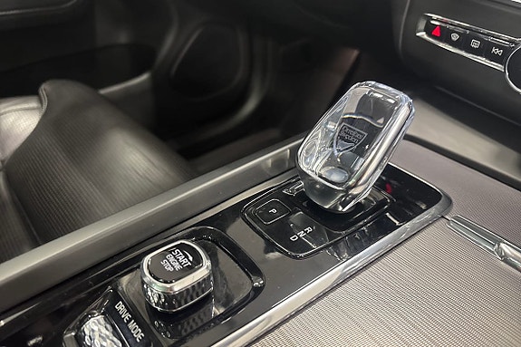 Volvo XC60 15 of 21