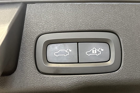 Volvo XC60 18 of 21