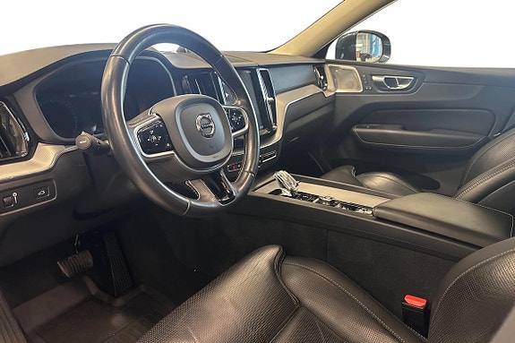 Volvo XC60 8 of 21