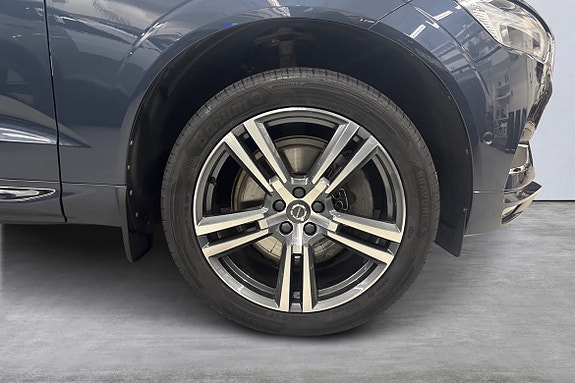 Volvo XC60 14 of 21
