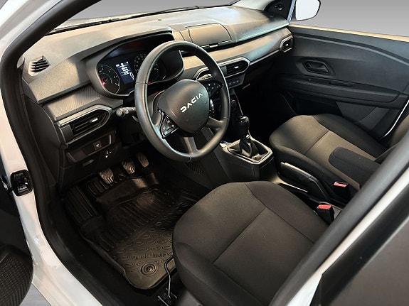 Dacia Sandero 9 of 13