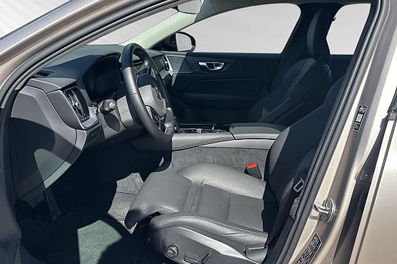 Volvo V60 7 of 16
