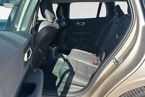 Volvo V60 8 of 16