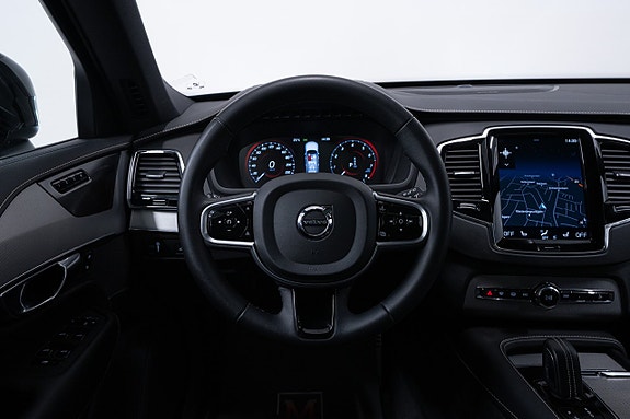 Volvo XC90 21 of 28