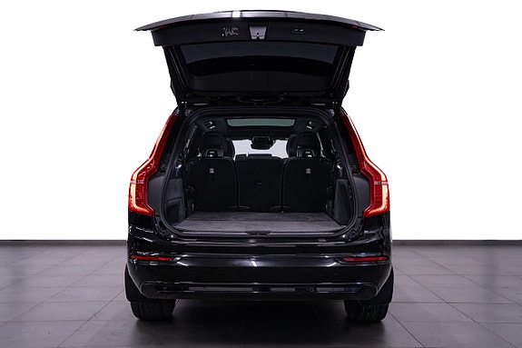 Volvo XC90 6 of 28