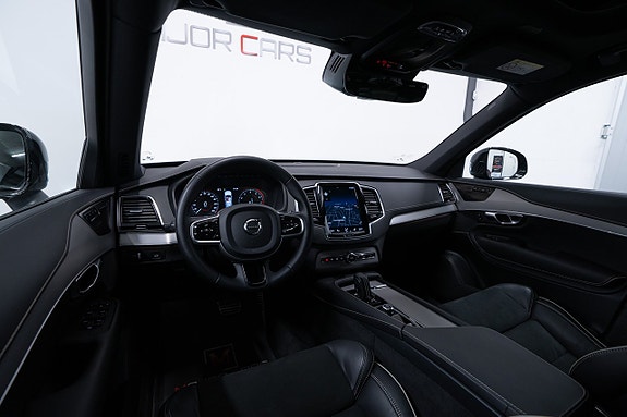 Volvo XC90 19 of 28