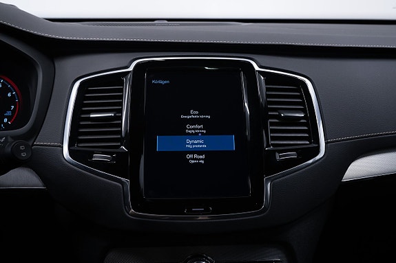 Volvo XC90 25 of 28