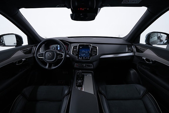 Volvo XC90 20 of 28