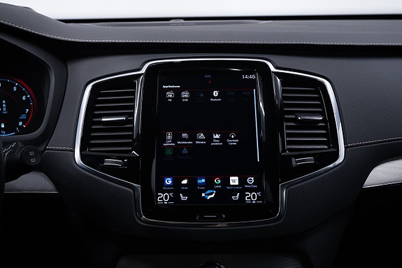 Volvo XC90 26 of 28