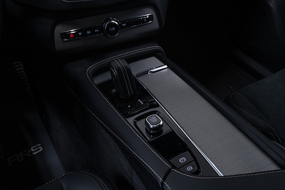 Volvo XC90 23 of 28