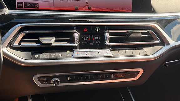 BMW X7 23 of 30
