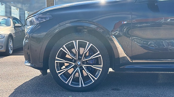 BMW X7 8 of 30