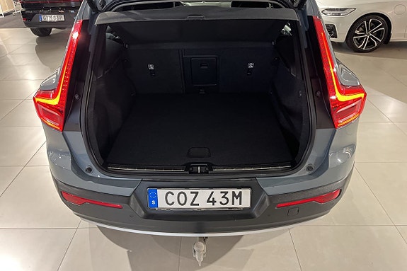 Volvo XC40 13 of 19