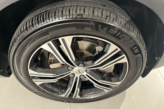Volvo XC40 12 of 19