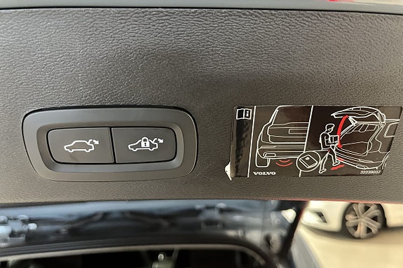 Volvo XC40 14 of 19