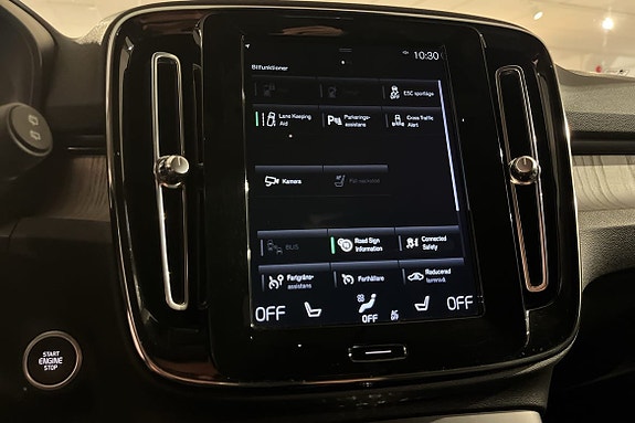 Volvo XC40 19 of 19
