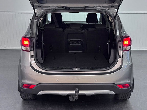 Kia Carens 10 of 25