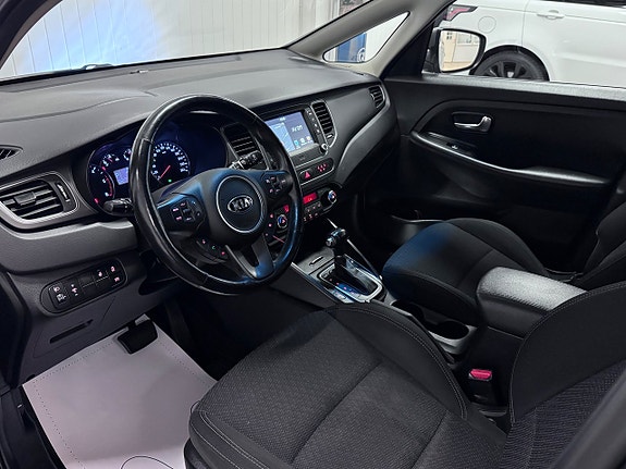 Kia Carens 12 of 25
