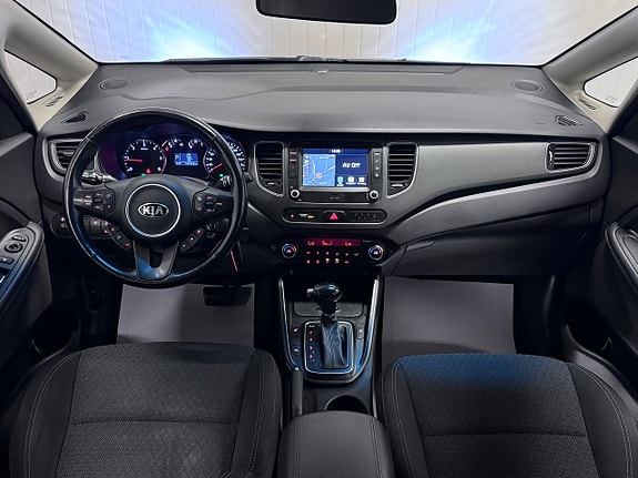 Kia Carens 11 of 25