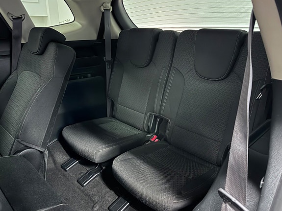 Kia Carens 17 of 25