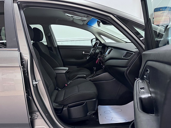 Kia Carens 15 of 25