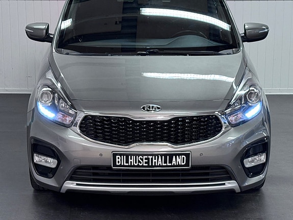 Kia Carens 4 of 25