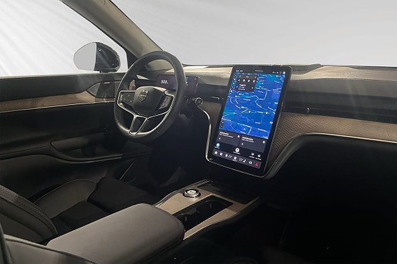 Volvo EX90 10 of 22