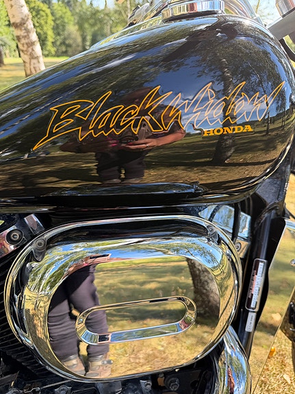 Honda VT 750 Black Widow 3 of 7