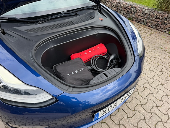 Tesla Model 3 9 of 11