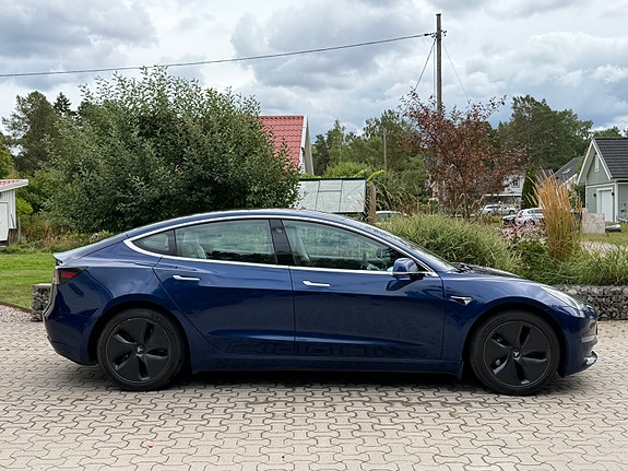 Tesla Model 3 2 of 11