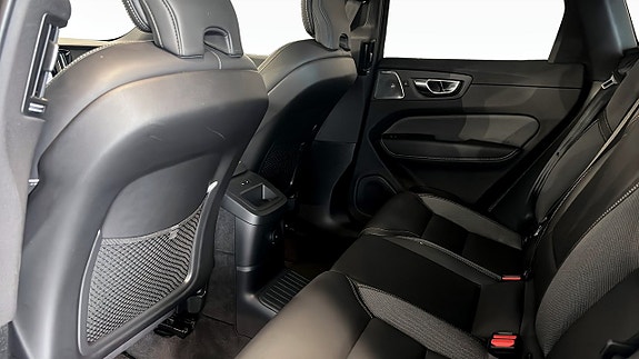 Volvo XC60 12 of 22