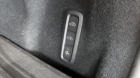 Volvo XC60 15 of 22