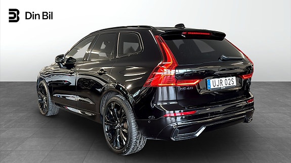 Volvo XC60 3 of 22