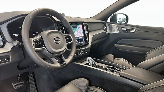 Volvo XC60 7 of 22