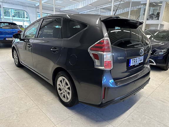 Toyota Prius+ 5 of 21