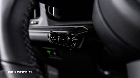Porsche Cayenne 18 of 24